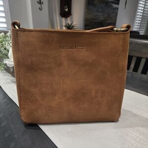 Portland Leather Goodd Triangle Dakota Bag